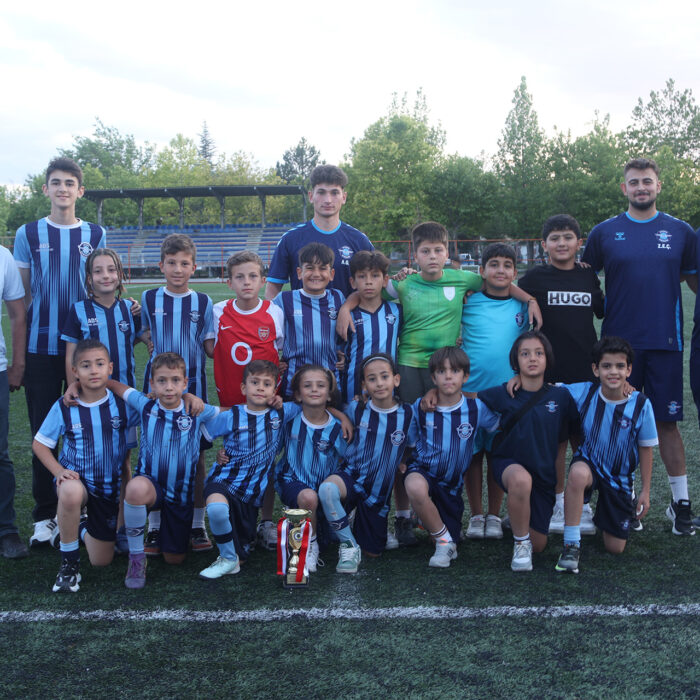 Beyşehir Demirspor'a Centilmenlik Kupasını aldı